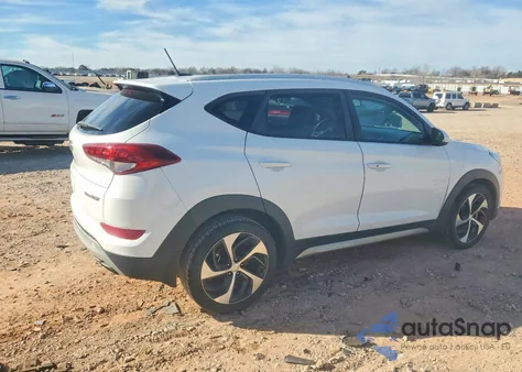 2017 Hyundai Tucson Limited z USA, uszkodzony, nr VIN KM8J33A24HU359638